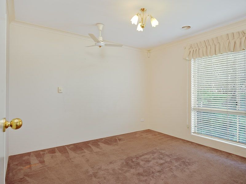 18 Turnbury Park Drive, Jandakot WA 6164