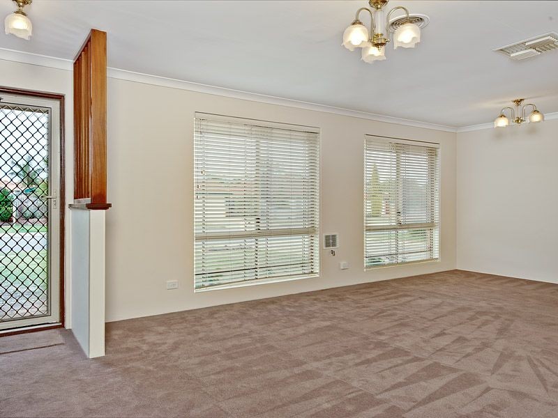 18 Turnbury Park Drive, Jandakot WA 6164