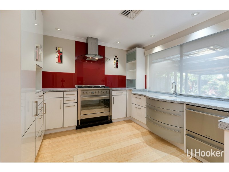 85 Parry Avenue, Bull Creek WA 6149