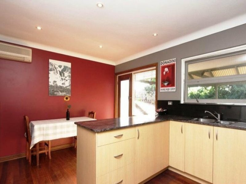 16 Yeeda Street, Riverton WA 6148