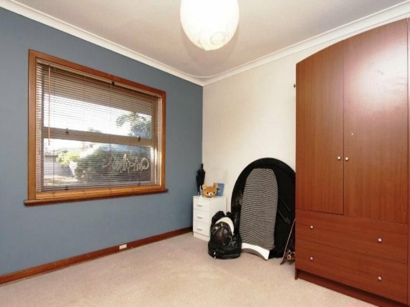 16 Yeeda Street, Riverton WA 6148