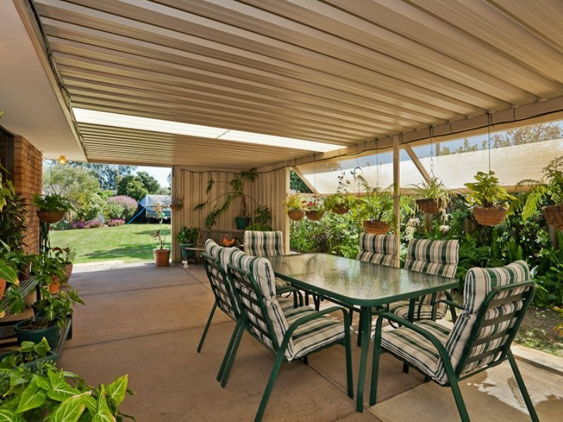8 Bagot Crt, Leeming WA 6149