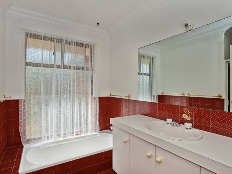 8 Bagot Crt, Leeming WA 6149