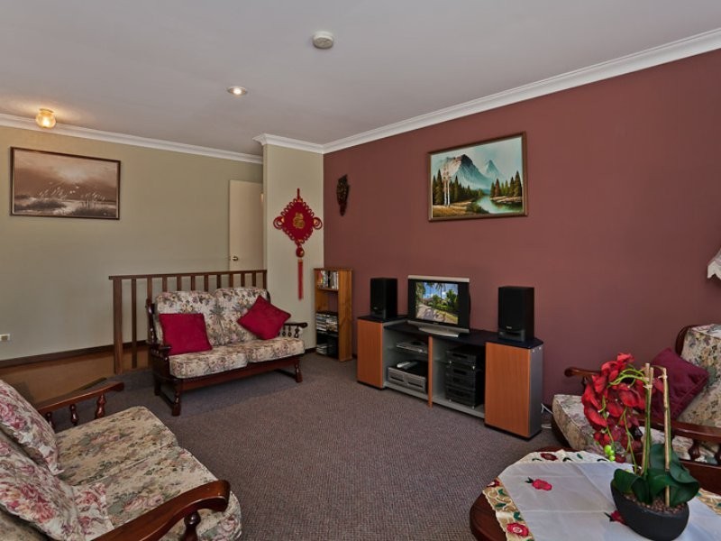 8 Bagot Crt, Leeming WA 6149