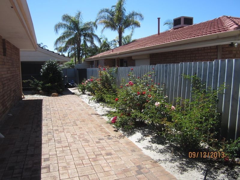 17 Calley Drive, Leeming WA 6149