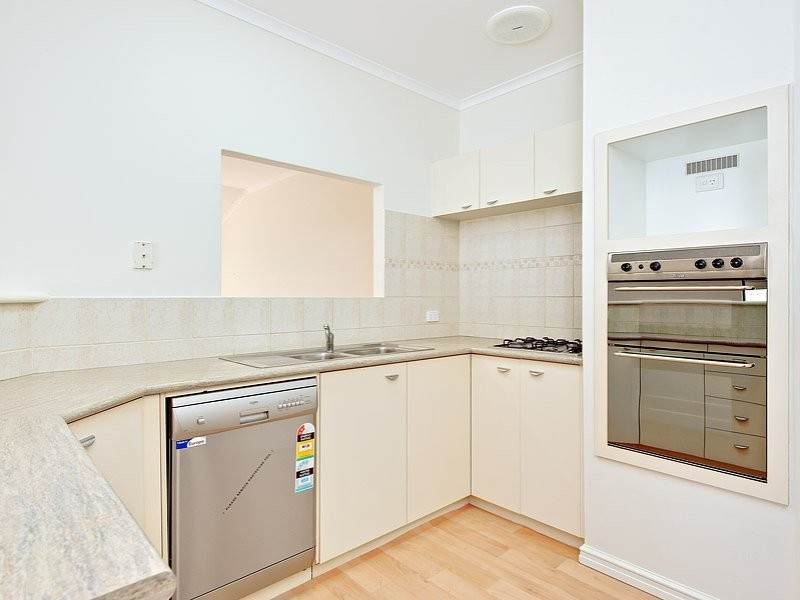 24 Kooralbyn Valley Crescent, Jandakot WA 6164