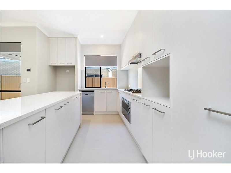 5 Bergen Promenade, Southern River WA 6110