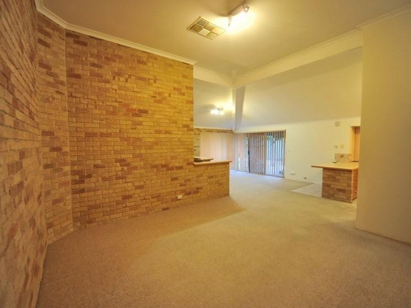 16 Hanstead Court, Ballajura WA 6066