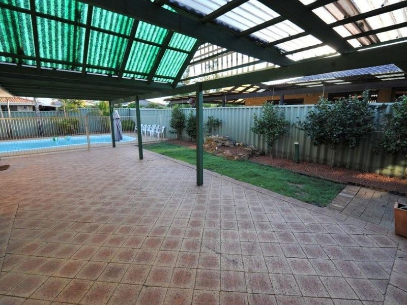 16 Hanstead Court, Ballajura WA 6066