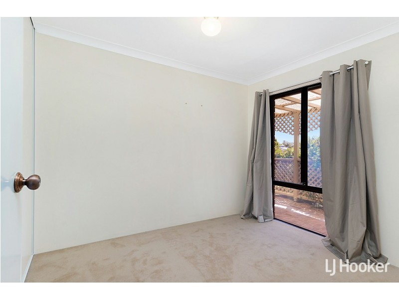 76 Murchison Way, Gosnells WA 6110