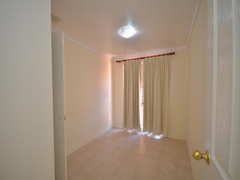 4/27 McMillian Street, Victoria Park WA 6100