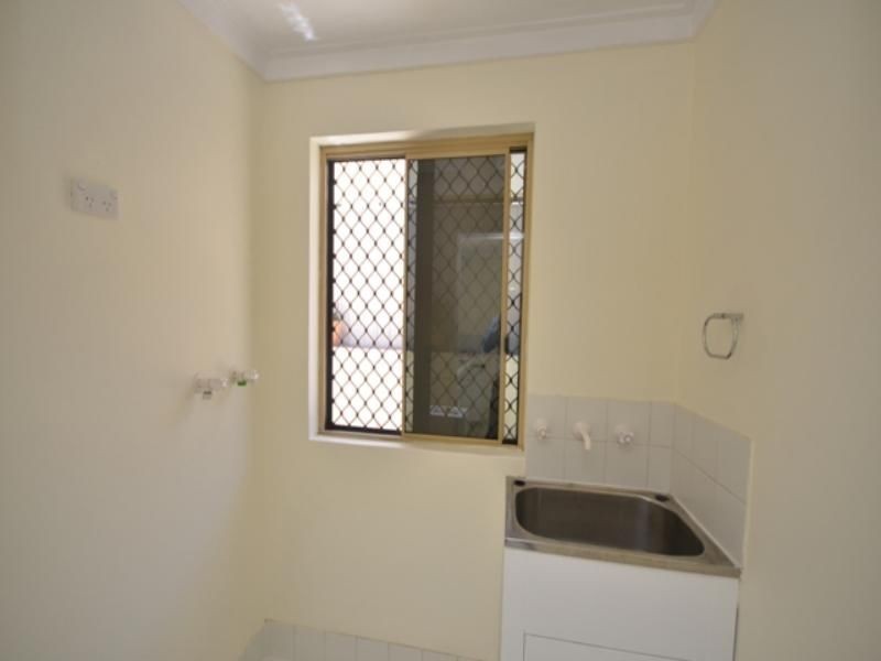 4/27 McMillian Street, Victoria Park WA 6100