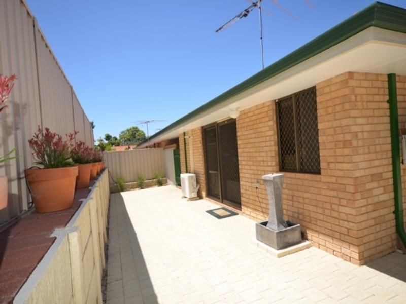 4/27 McMillian Street, Victoria Park WA 6100