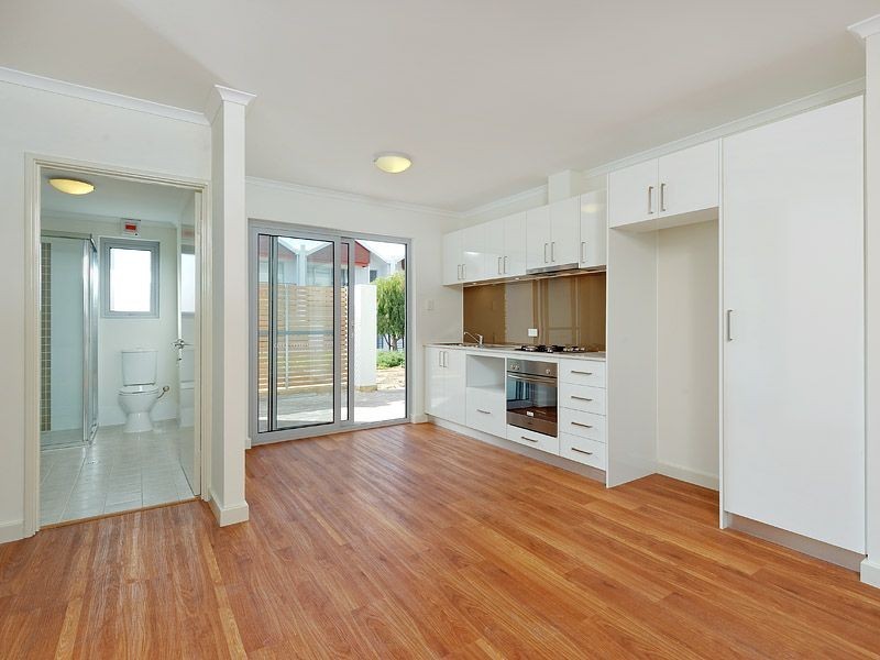 30/12 Bushlark Turn, Erskine WA 6210