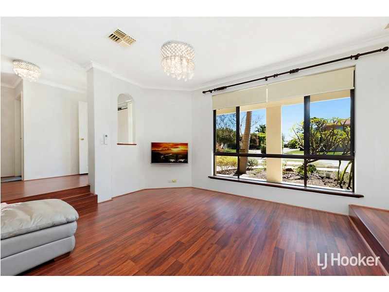 16 Calley Drive, Leeming WA 6149