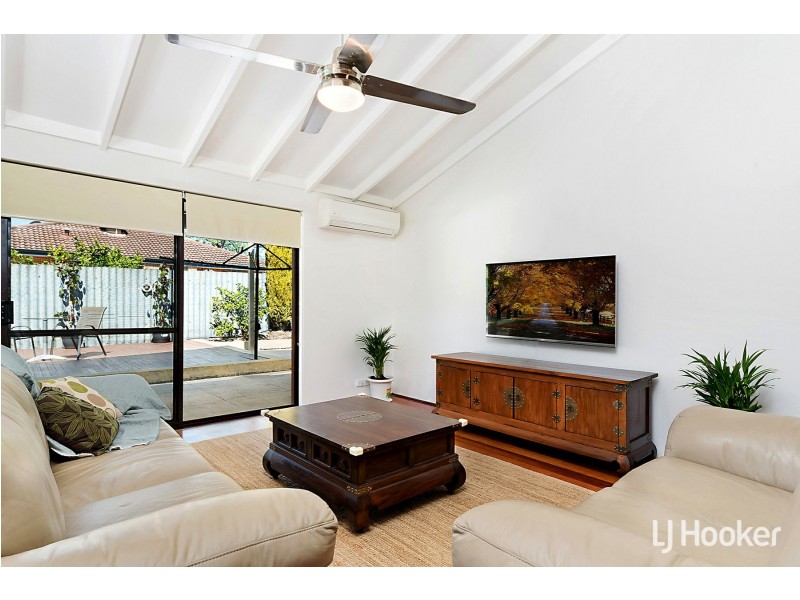 16 Calley Drive, Leeming WA 6149