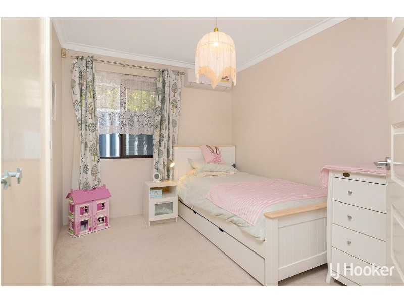 16 Calley Drive, Leeming WA 6149