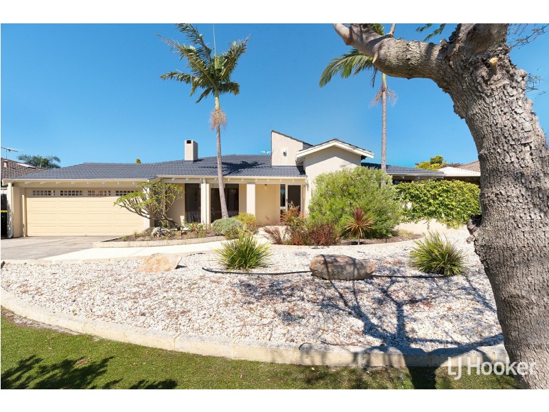 16 Calley Drive, Leeming WA 6149