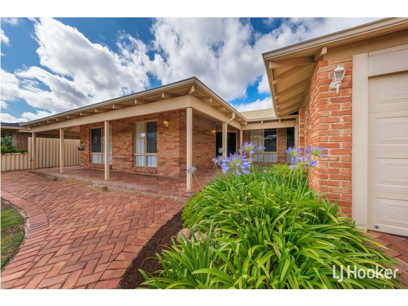 23 Broadbent Loop, Leeming WA 6149