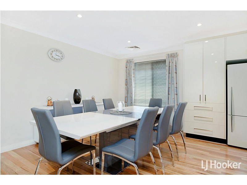 23 Broadbent Loop, Leeming WA 6149