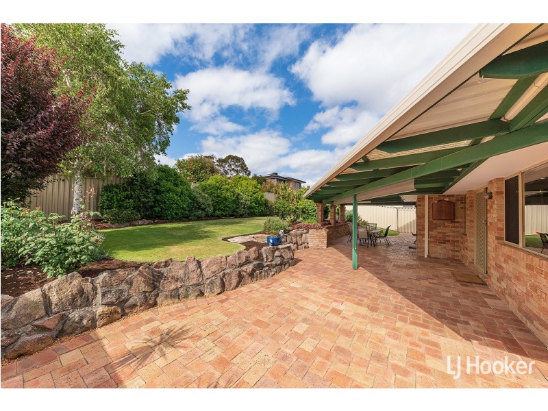 23 Broadbent Loop, Leeming WA 6149