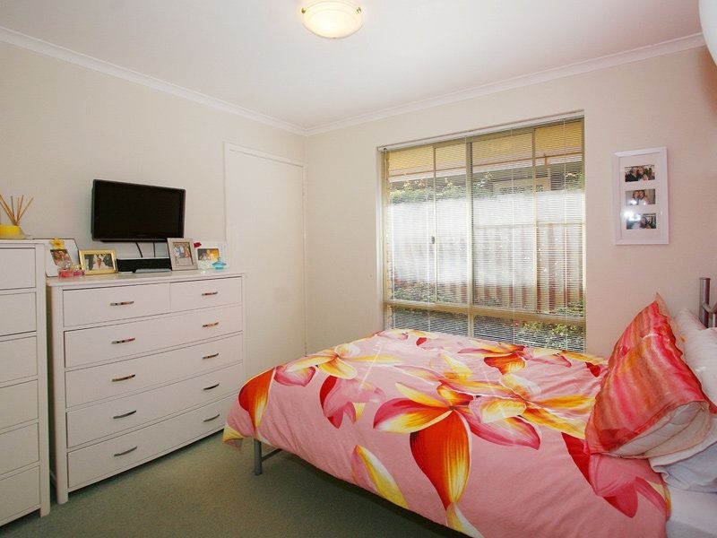 8 Kershaw Gardens, Leeming WA 6149