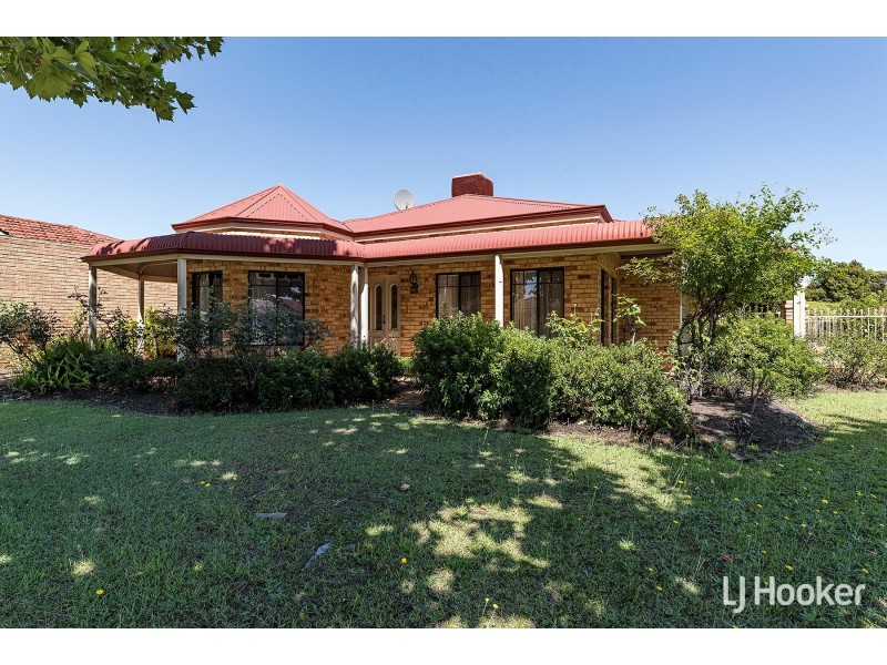 2 Osterley Retreat, Canning Vale WA 6155