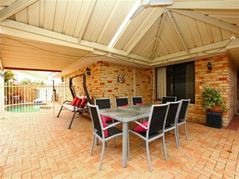 2 Osterley Retreat, Canning Vale WA 6155