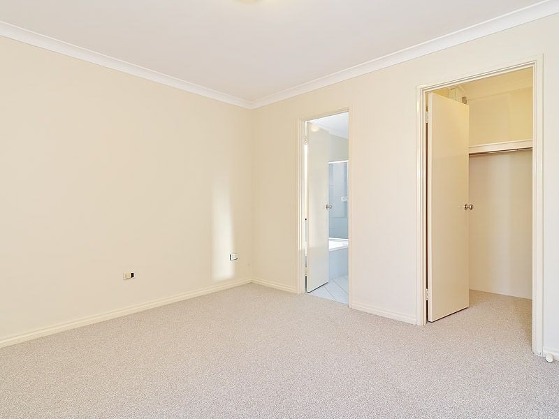 11/13 Rimmington Court, South Lake WA 6164