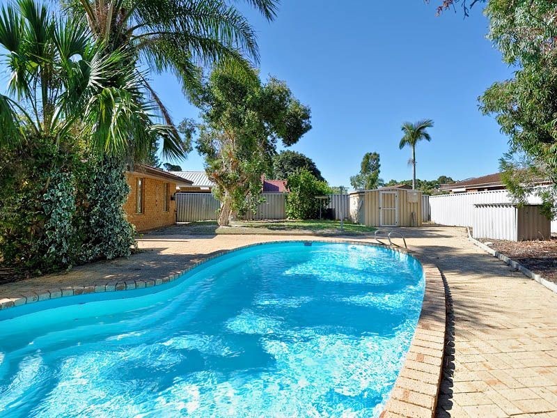 2 Logan Road, Leeming WA 6149