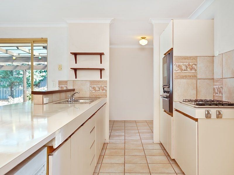 2 Logan Road, Leeming WA 6149