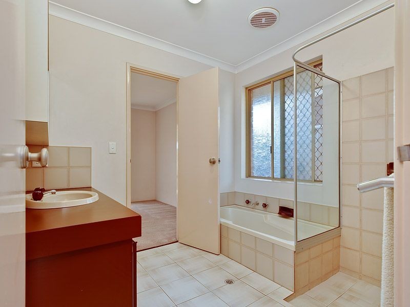 2 Logan Road, Leeming WA 6149