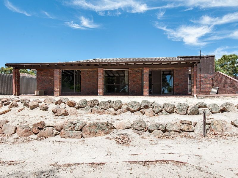 9 Sewell Court, Leeming WA 6149