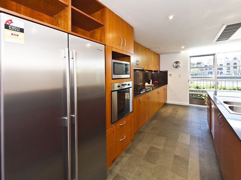 2/20 Royal Street, East Perth WA 6004