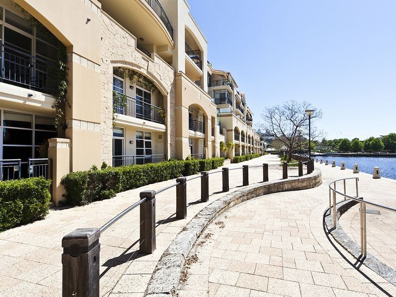 2/20 Royal Street, East Perth WA 6004