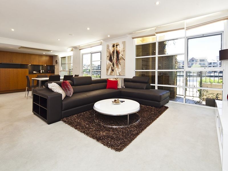 2/20 Royal Street, East Perth WA 6004