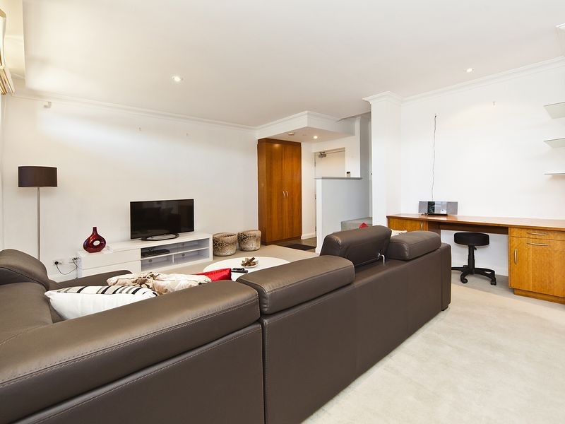 2/20 Royal Street, East Perth WA 6004