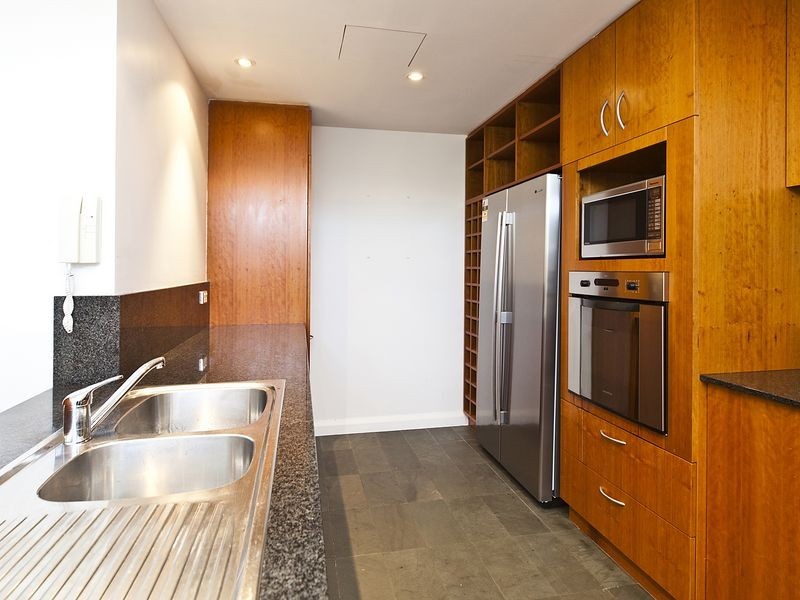 2/20 Royal Street, East Perth WA 6004