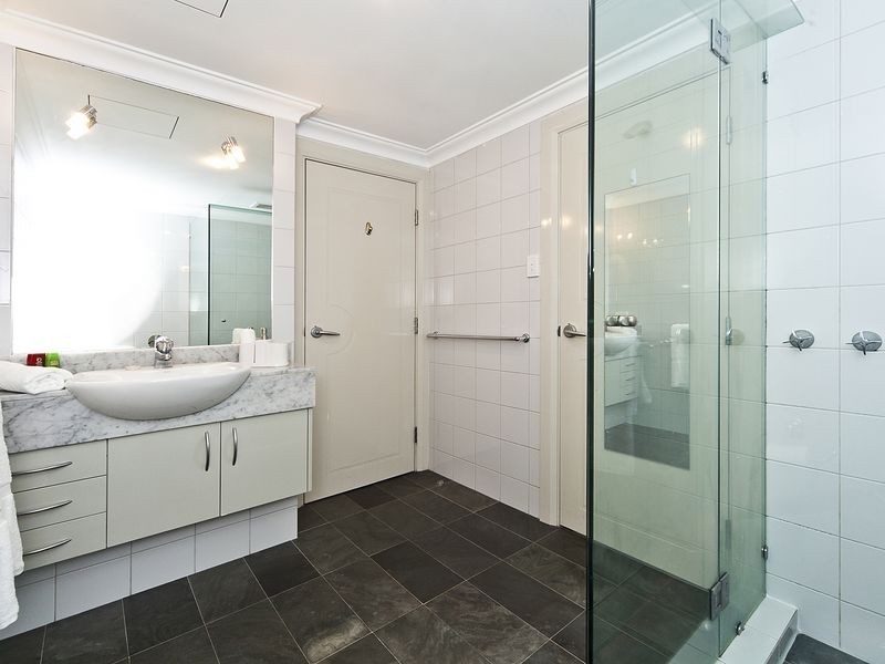 2/20 Royal Street, East Perth WA 6004