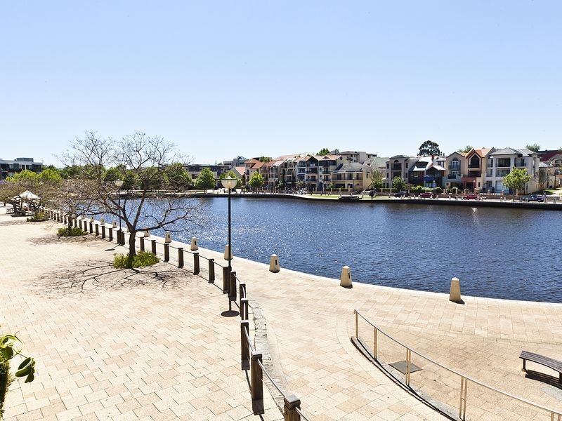 2/20 Royal Street, East Perth WA 6004