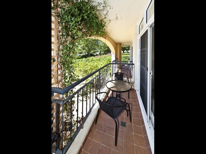 2/20 Royal Street, East Perth WA 6004