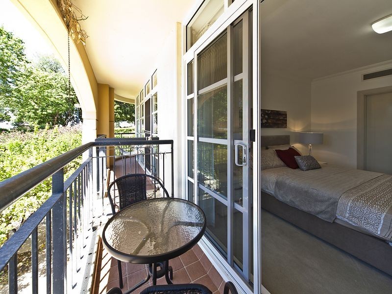 2/20 Royal Street, East Perth WA 6004