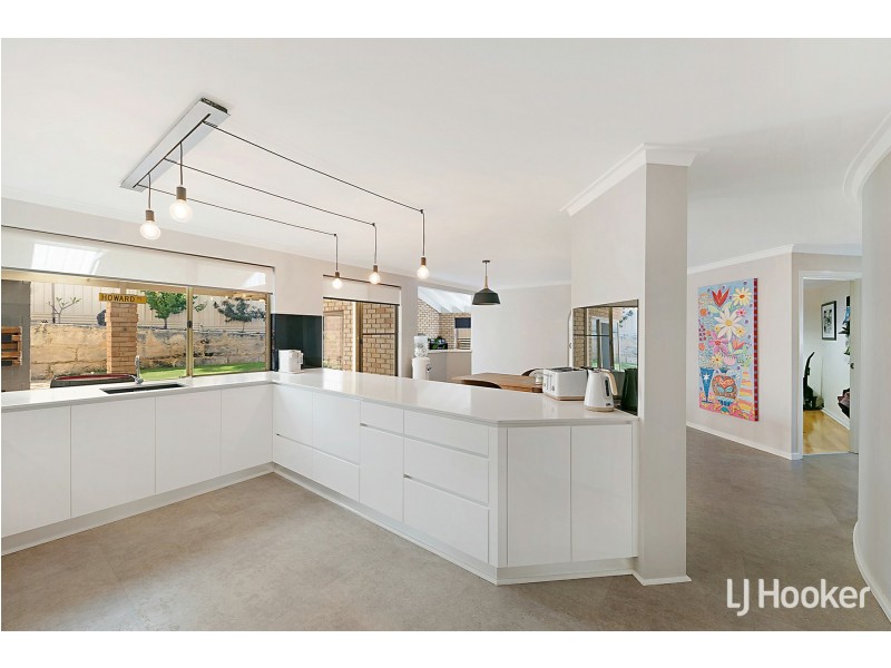 60 Merrifield Circle, Leeming WA 6149