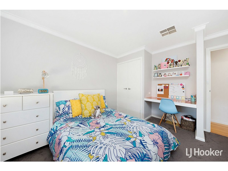 60 Merrifield Circle, Leeming WA 6149
