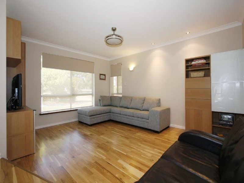 1 Winchester Way, Leeming WA 6149