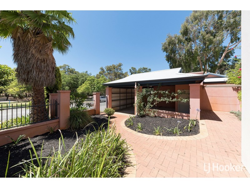 4/5 Doherty Road, Coolbellup WA 6163