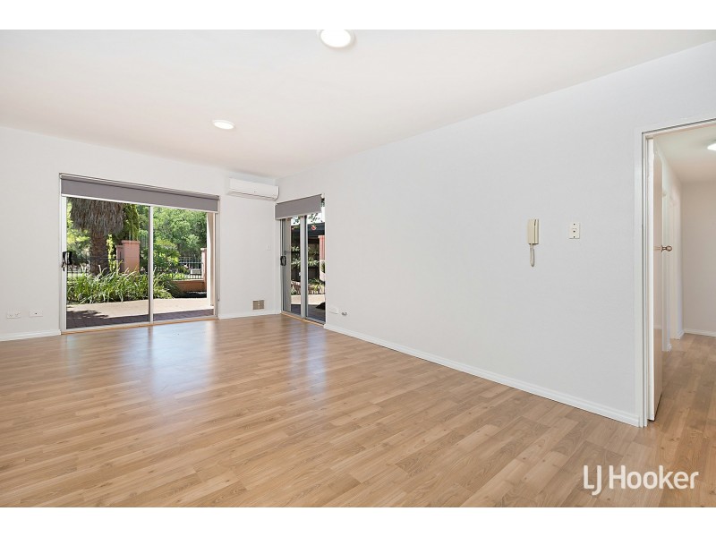 4/5 Doherty Road, Coolbellup WA 6163