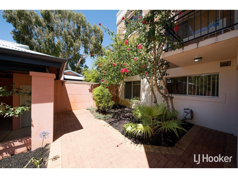 4/5 Doherty Road, Coolbellup WA 6163