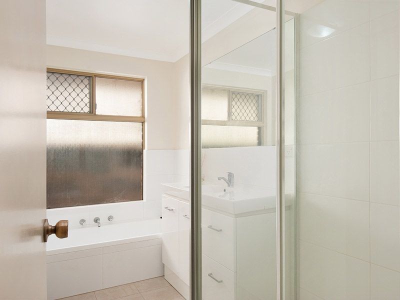 7 Sellen Court, Leeming WA 6149