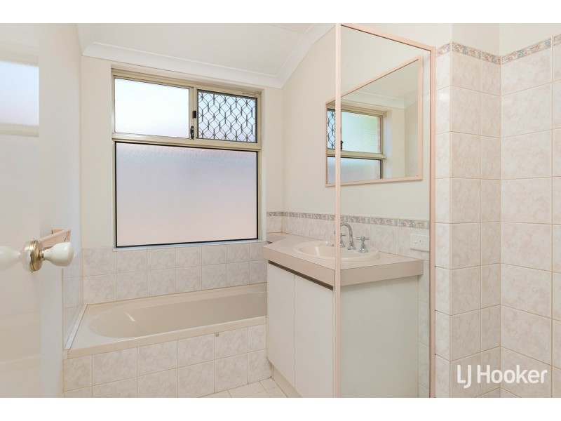 9 Ironwood Court, Thornlie WA 6108